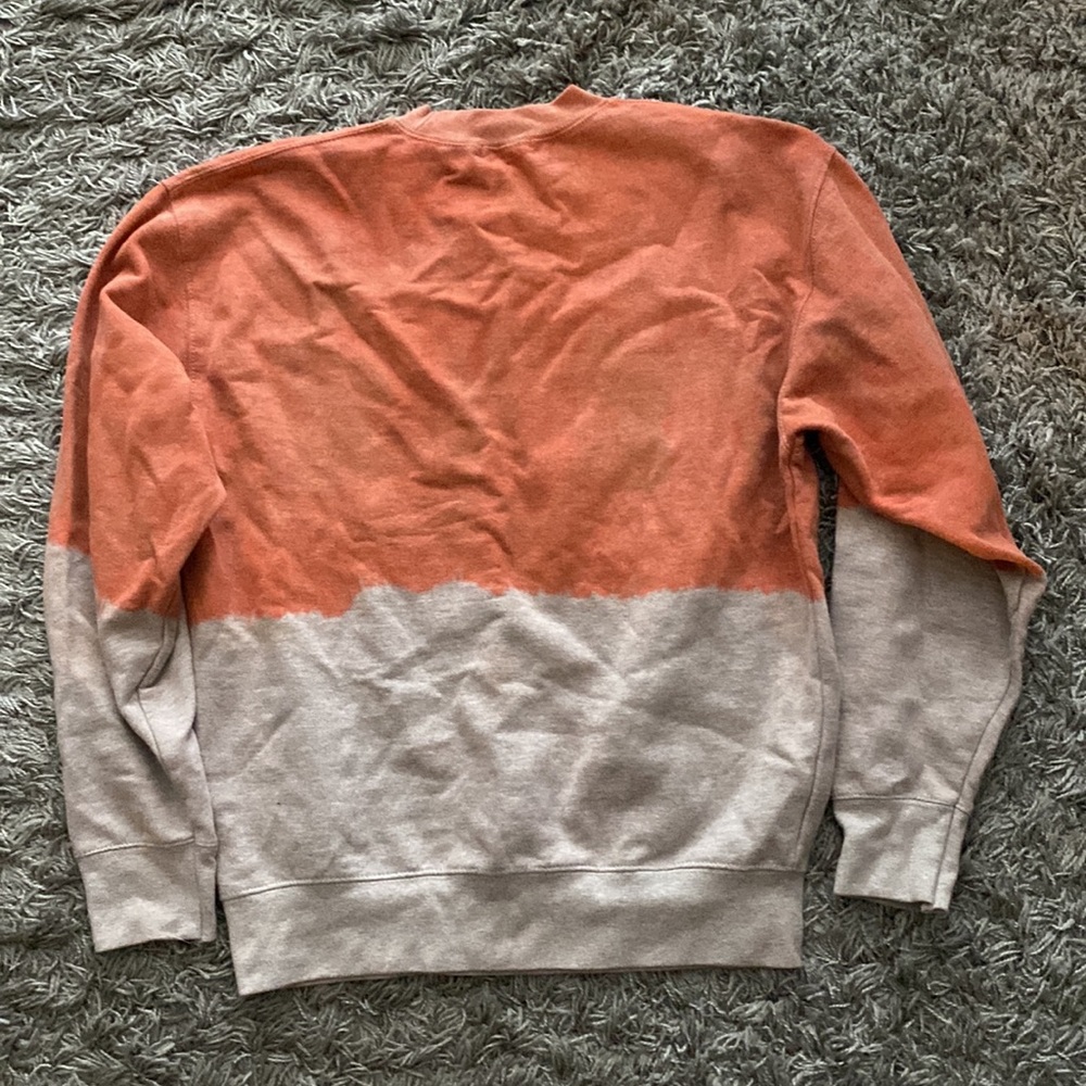 Sweatshirt - Picture 2 of 3